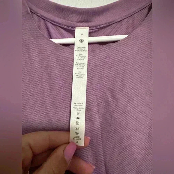 269. Lululemon Mesh back cropped train tank top in Wisteria Purple sz 6 - Picture 4 of 8